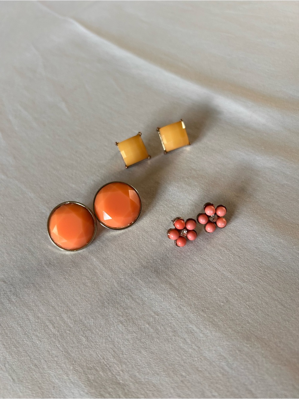 3 Pair Coral Peach Stud Earring Bundle Flowers Faceted Gold Tone